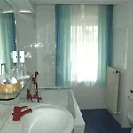 Strandpavillon Отель Бабе