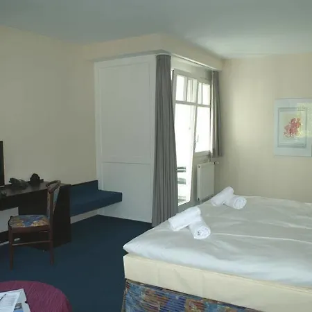 Strandpavillon 3* Baabe